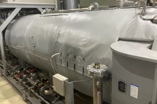 レトルト殺菌機への保温カバー実績