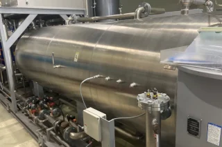 レトルト殺菌機への保温カバー実績